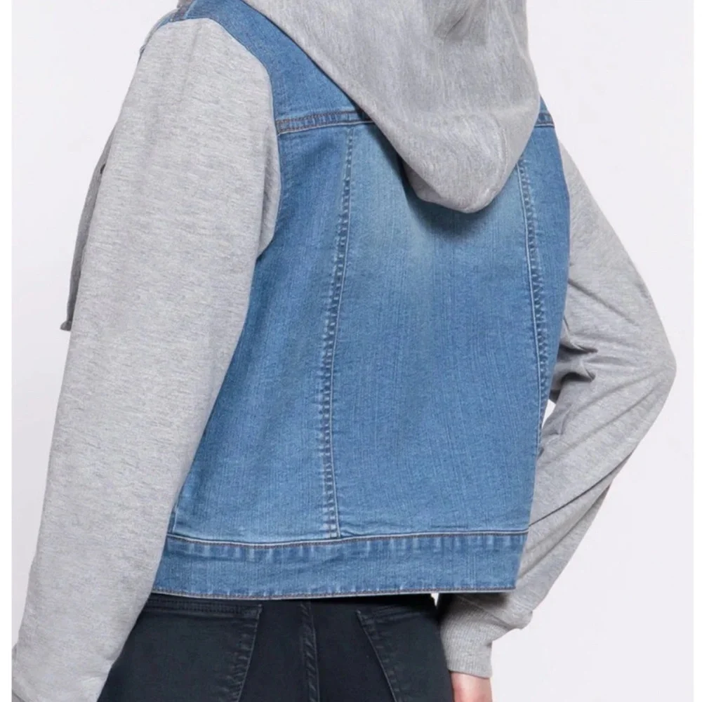 23 LONG SLV HOODIE STRETCH DENIM JACKET - runs smaller like medium. - Picture 3 of 6